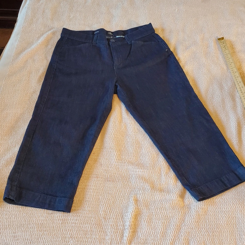 St Johns Bay Womens Dark Wash Denim‎ Capri Pants Size 10 Blue Cropped Jeans